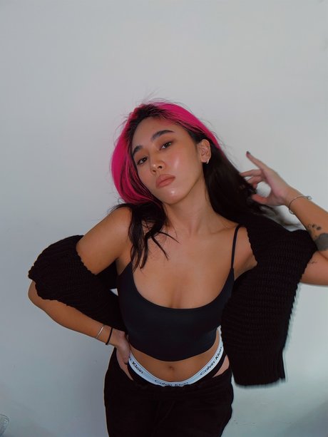 NiLovesNiALot OnlyFans Nacktbilder