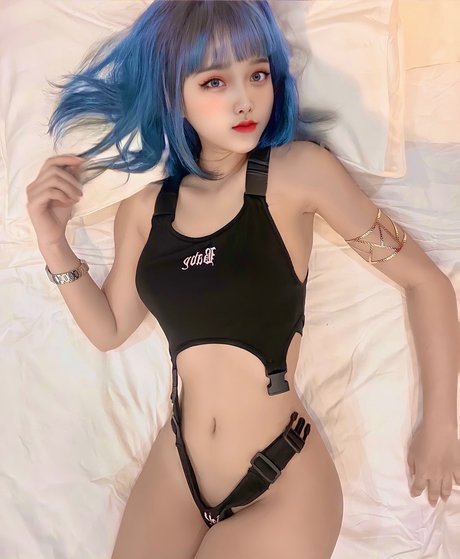 Nguyen Nhu Nhu_ NurlyFans-Brüste