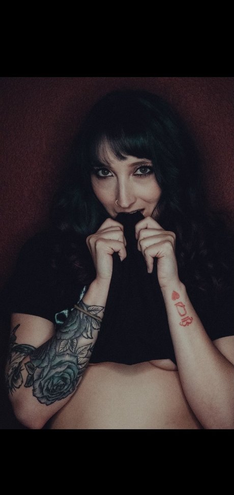 Neon Nova Nacktbilder von OnlyFans