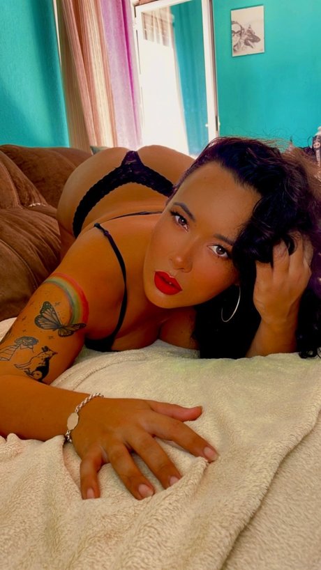 NenaDiAmante OnlyFans Star