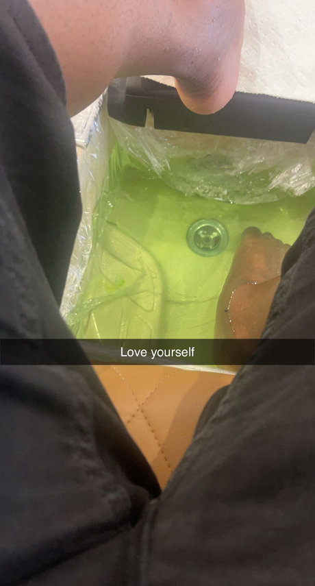 my n my feet OnlyFans Leak