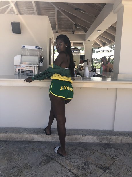 NaomiBabyxo OnlyFans Striptease