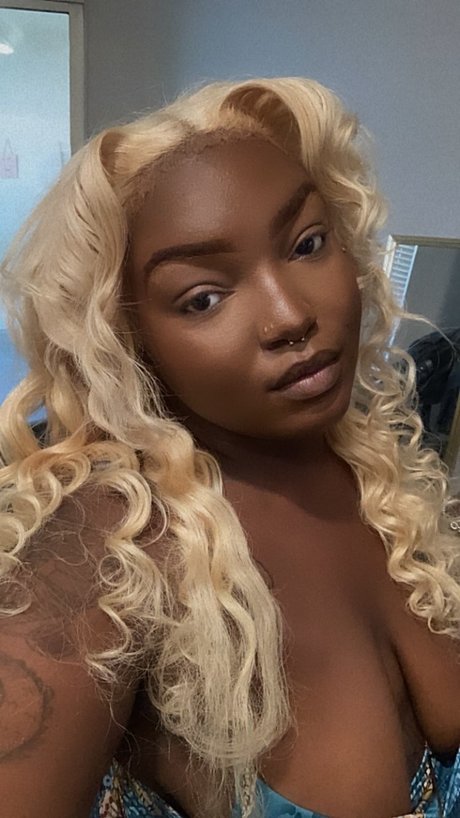 Nani mariee Heiße OnlyFans Inhalte