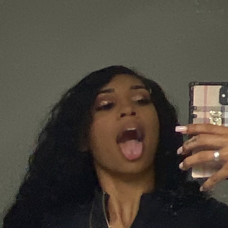 nana Nacktbilder OnlyFans geleakt