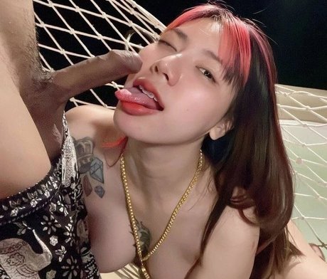 ellekampong Oben ohne OnlyFans