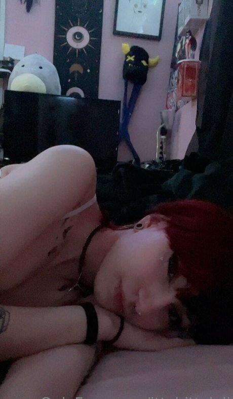 ittybittyloli Leak von OnlyFans