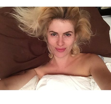 Adriana Abenia Profilbild