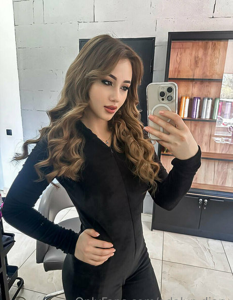 adalyn diary Nackt auf OnlyFans Leaks