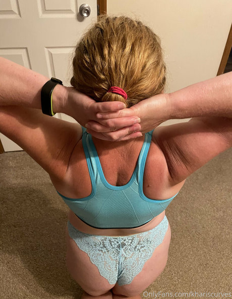 khariscurves OnlyFans nackt