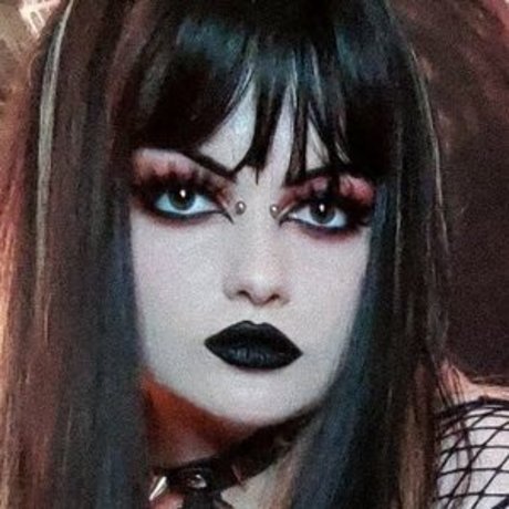 Girlbossnian Nackt auf OnlyFans Leak