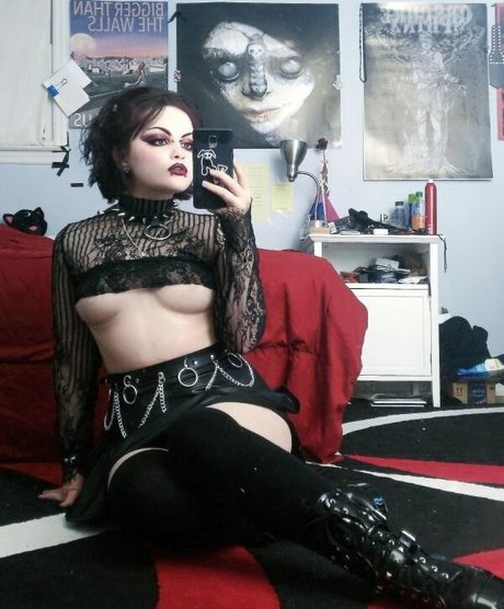 Girlbossnian Oben ohne OnlyFans