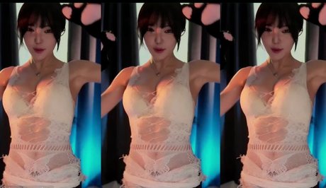 yoon froggy Bilder OnlyFans