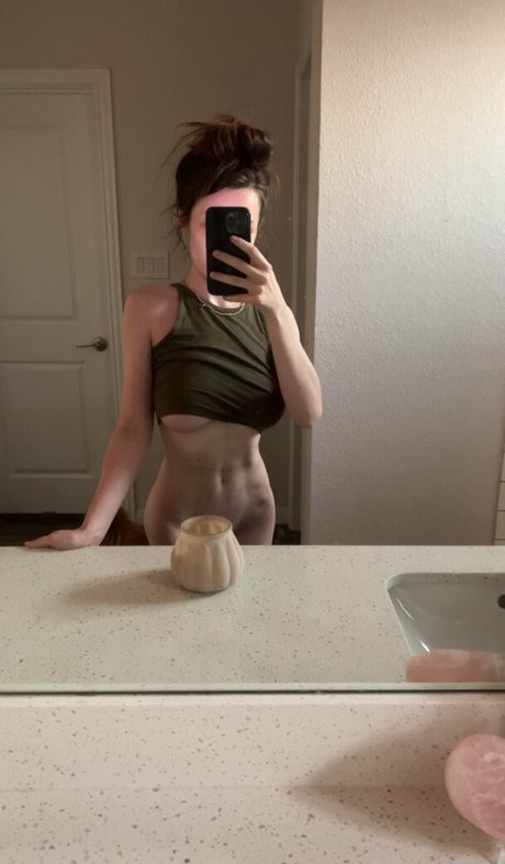 Emiyuh Nacktbilder von OnlyFans geleakt