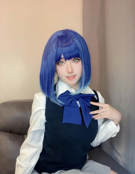 Arisa Cosplay Nackt auf OnlyFans