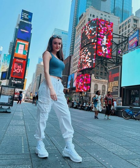 Maggie Roscher OnlyFans Inhaltstyp