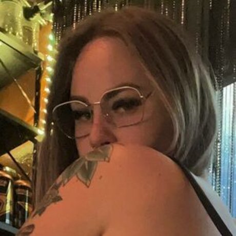 Bootylicious barista OnlyFans Leak