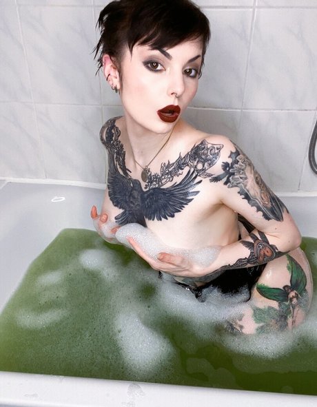 Faerie Blossom Oben ohne OnlyFans