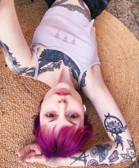 vollbusige asiatische onlyfans schön nackt Teaser