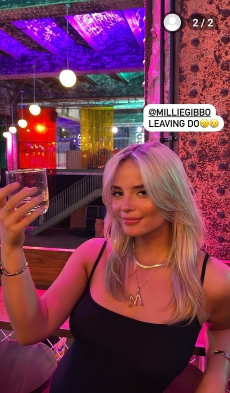 Amelia Eve Gibson Nacktpornos von OnlyFans geleakt