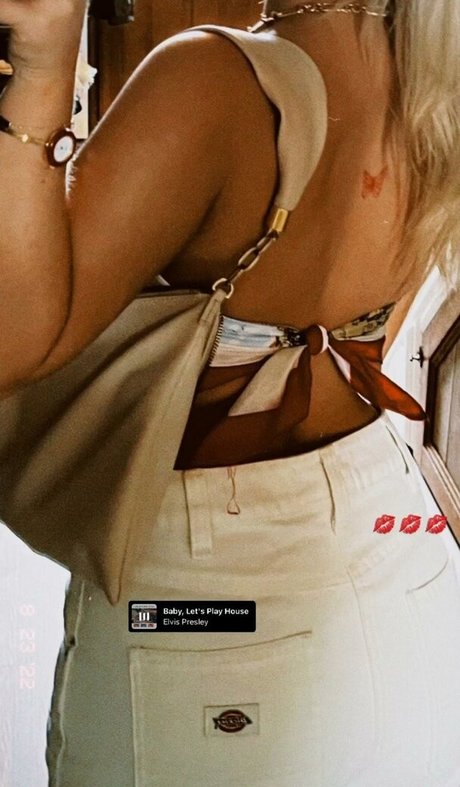 russisches model onlyfans heiß Selfie