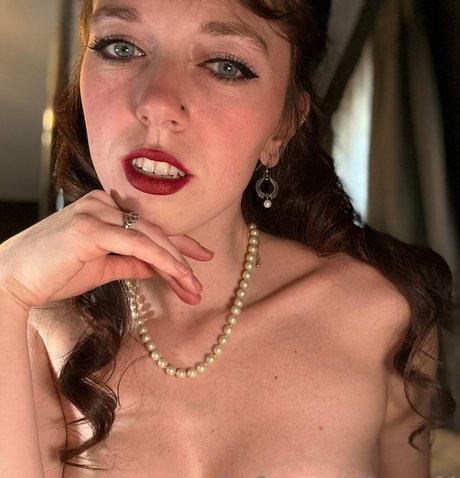 allimoona04 Model OnlyFans Foto