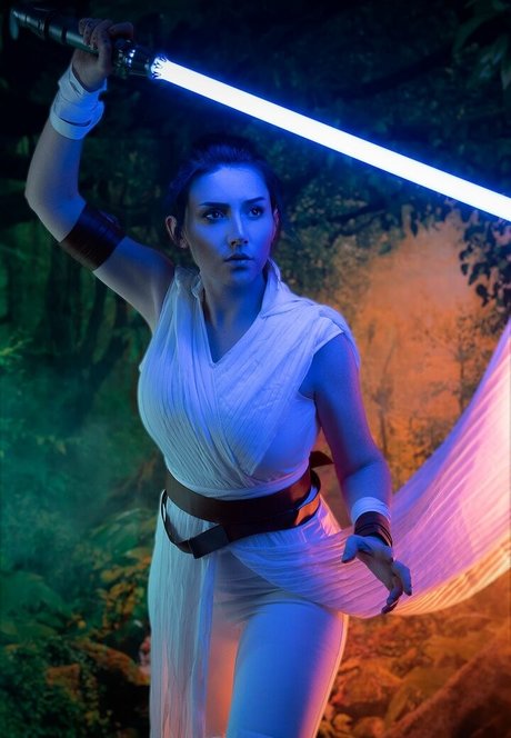 EzySummers Cosplay OnlyFans Model Fotos