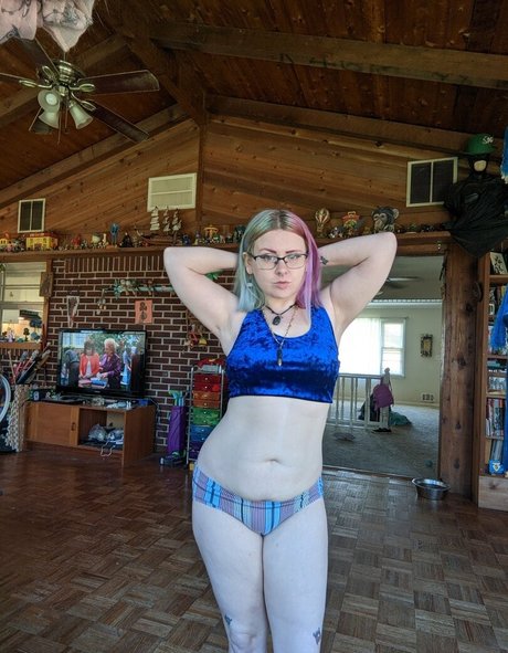 chellelovesu OnlyFans-Leaks