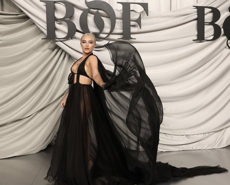 Florence Pugh Nackt auf OnlyFans