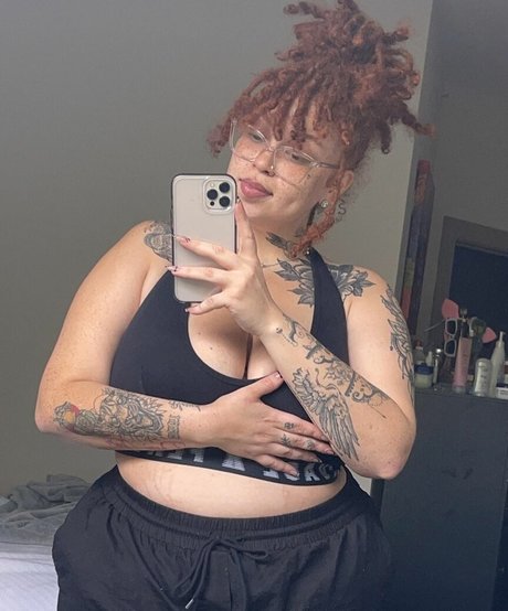 AHintOfRed OnlyFans Leaks Gratis