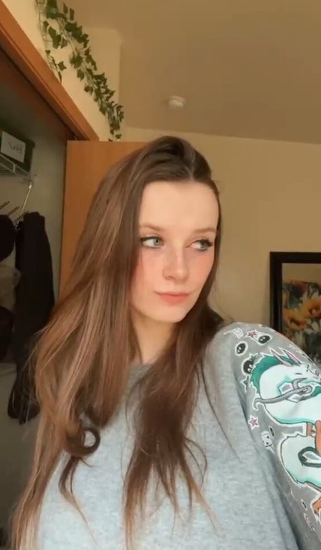 izassassin Nacktpornos auf OnlyFans