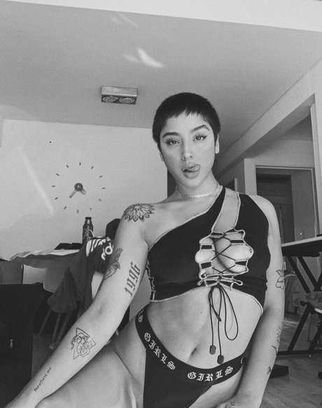 Belenegri OnlyFans Nacktfotos