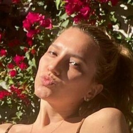 Lorena Comparato Brüste OnlyFans