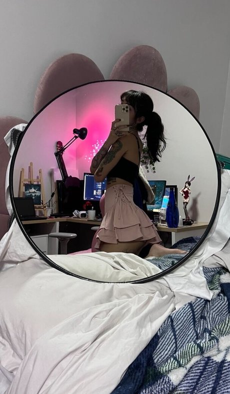 Caputile OnlyFans Striptease