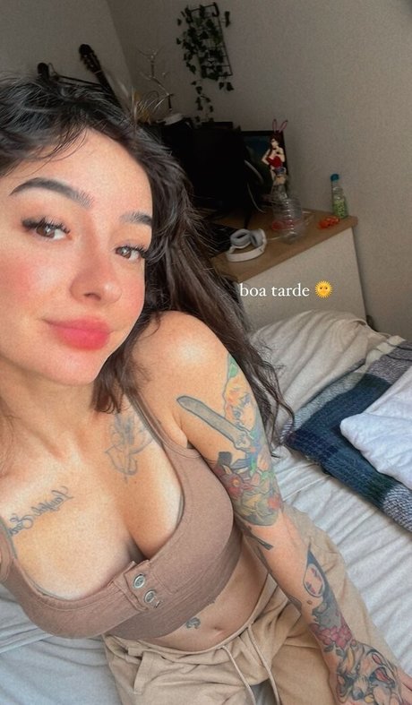 Caputile Nacktbilder von OnlyFans