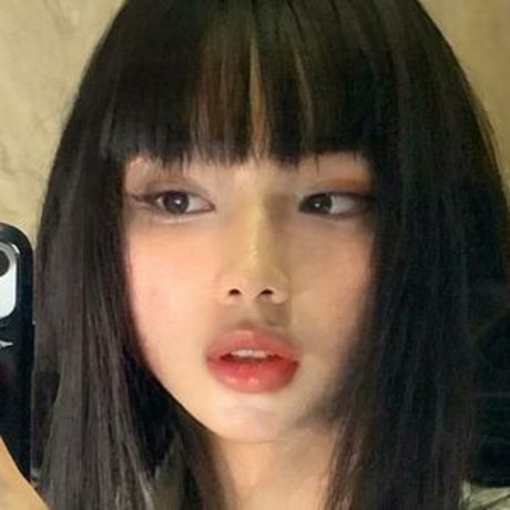 Arihienna Nackt auf OnlyFans