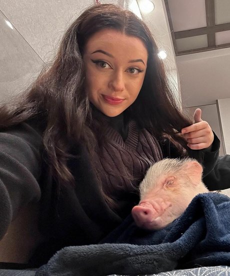 LivBev OnlyFans Leak