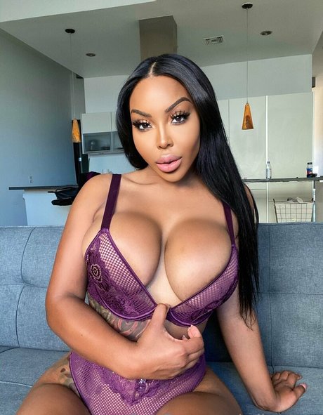 erikayrose OnlyFans-Leaks