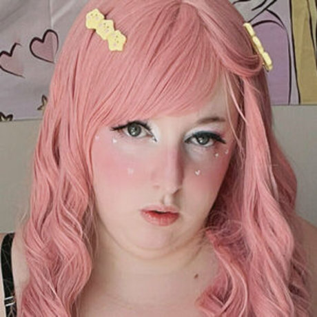 ccolosall OnlyFans schlank