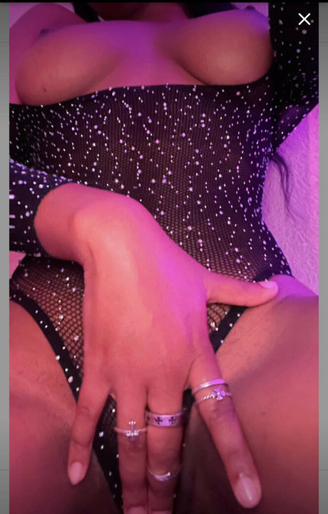 Alenaxairi Nacktbilder geleakt