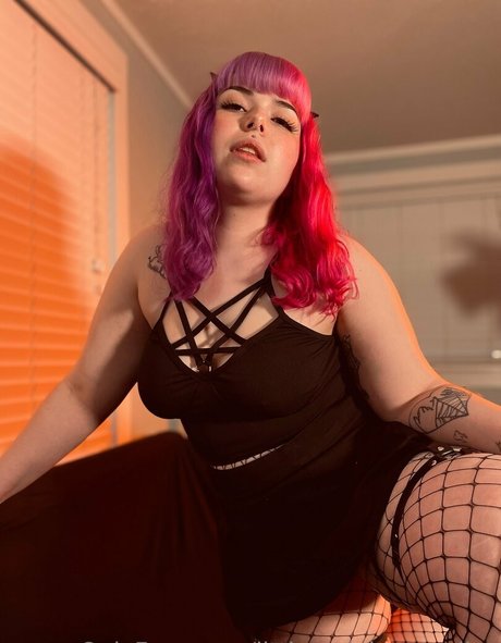 littlestpigletannclips Leaked OnlyFans Bilder