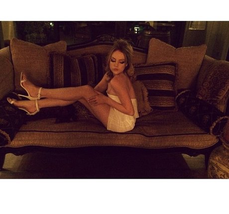 Elizabeth Gillies Nacktbilder von OnlyFans