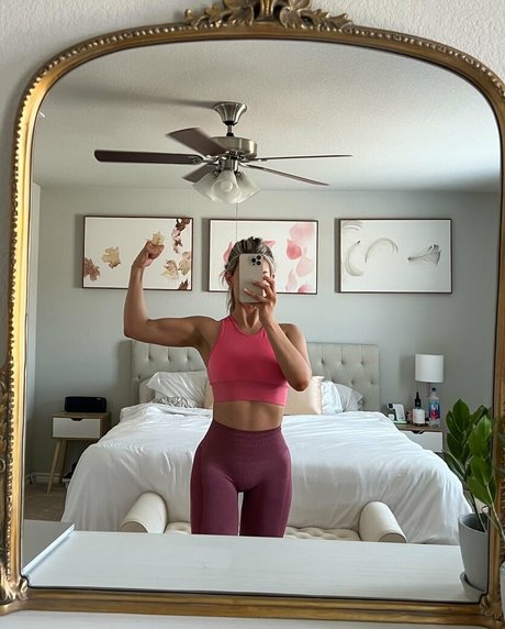 LuluLuvely Strip OnlyFans