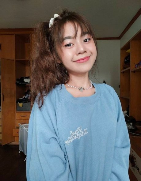 bikini-teen-onlyfans kostenlos nackt Medien