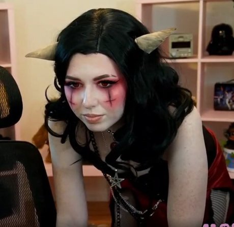 NotSaige OnlyFans Nacktbilder