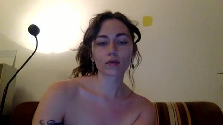 Olive Cutie OnlyFans geleakte Brüste