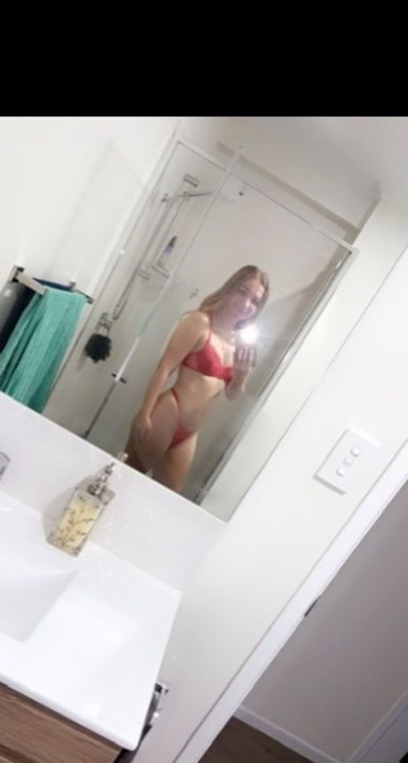 Nikki 101 OnlyFans Beiträge