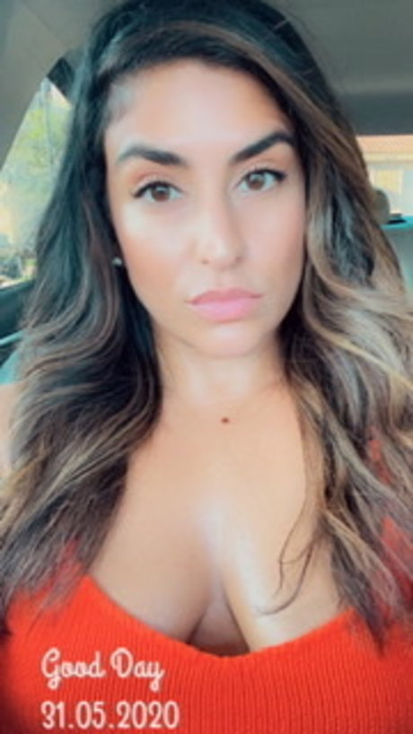 Persian Ash OnlyFans Nacktfotos