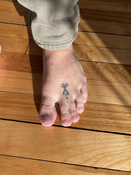 Cutonthedottedline Leaked OnlyFans Sex