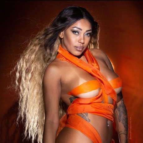 Pretaglauce OnlyFans Nacktbilder