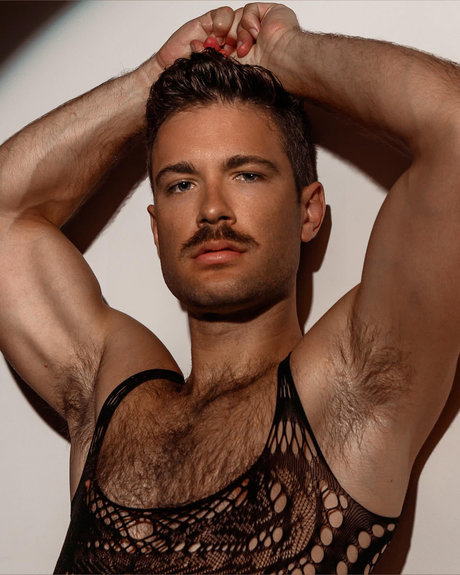 Cole McKenna OnlyFans Bilder